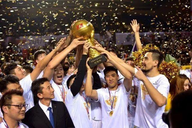 申京37+14火箭加时险胜爵士 雷霆逆转胜森林狼